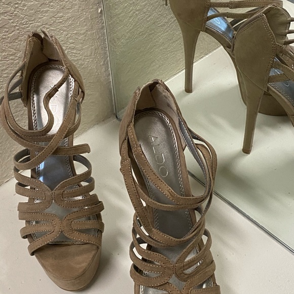 💰Aldo Sueded Tan Stiletto Heel, Size 8 - Picture 2 of 4